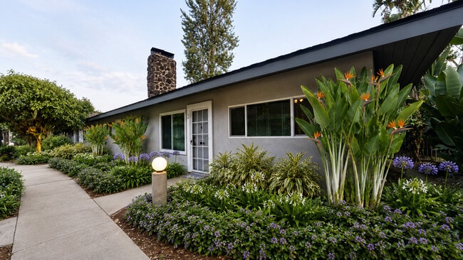 Apt. 1A with proposed landscaping 1