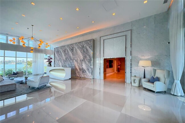 Photo - 540 West Ave Unit 611