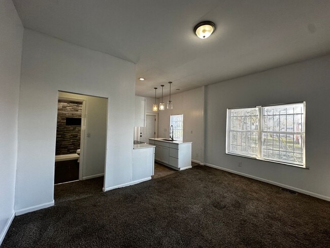 Photo - 432 S Highland Ave