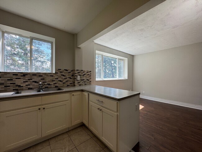 Photo - Recently Renovated 2 Bedroom 1 Bathroom Apartment!! Unit 12