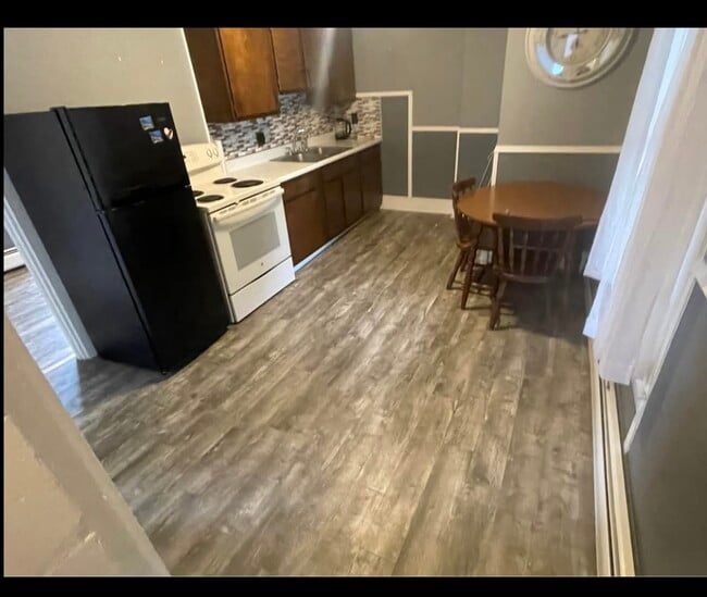 Building Photo - 9 Mount Vernon St Unit 201 Rental