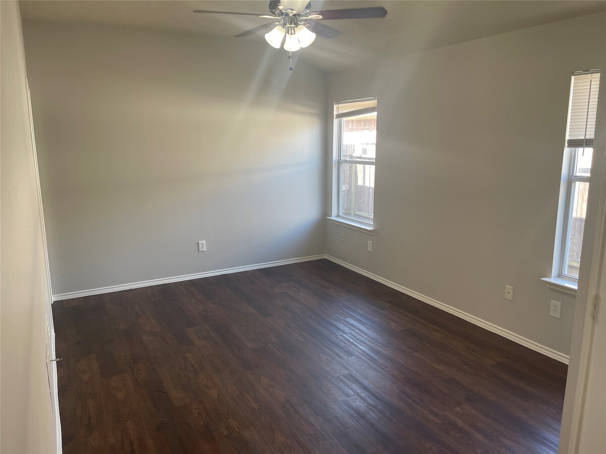 Photo - 9011 Serena Ln