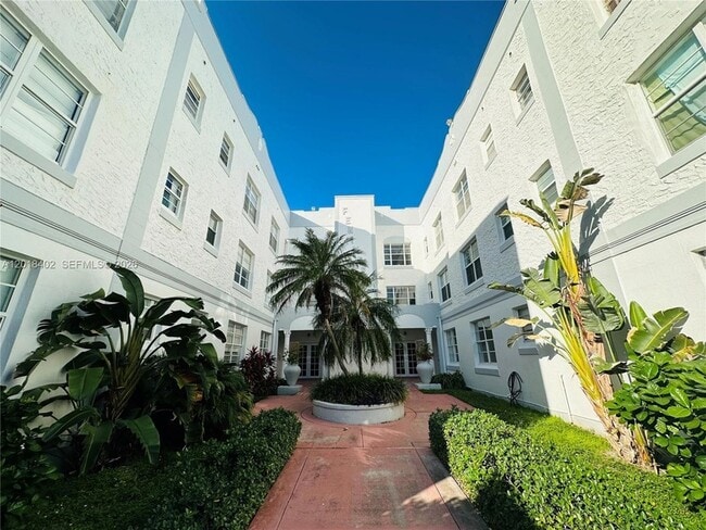 Building Photo - 1200 Euclid Ave Unit 308