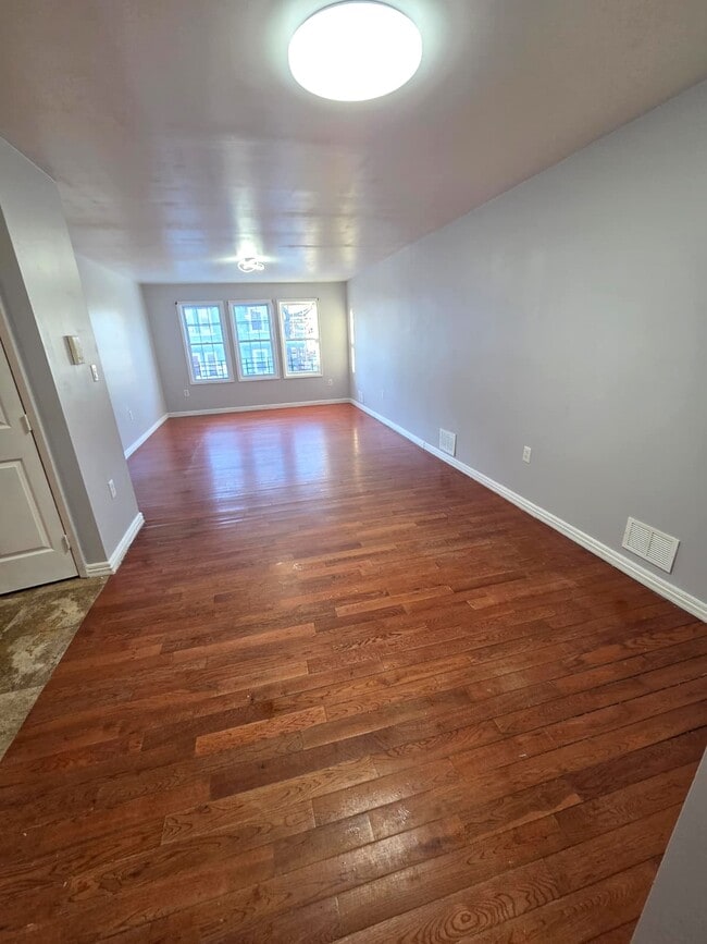 Photo - 48 Ellis Ave Unit 1