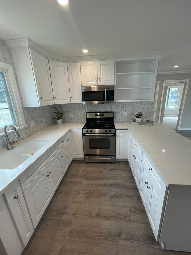 Kitchen - 2334 Del Mar Rd Unit Apartment