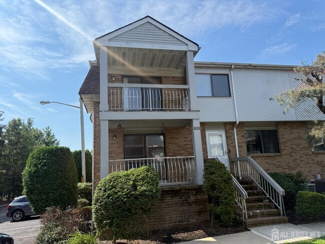 Building Photo - 1502 Edison Glen Terrace