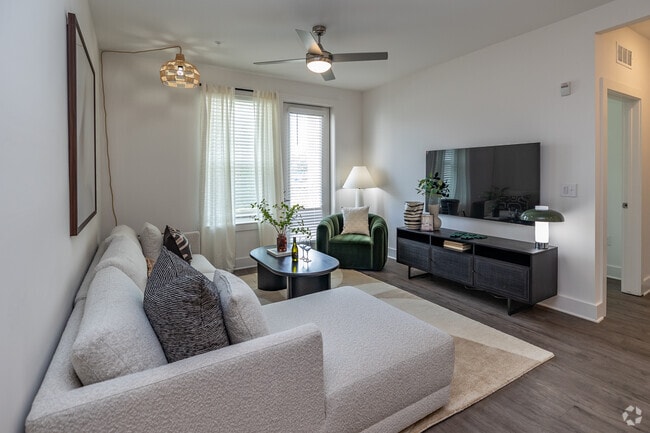 2BR, 2BA - 1,176SF-B1C- Living room