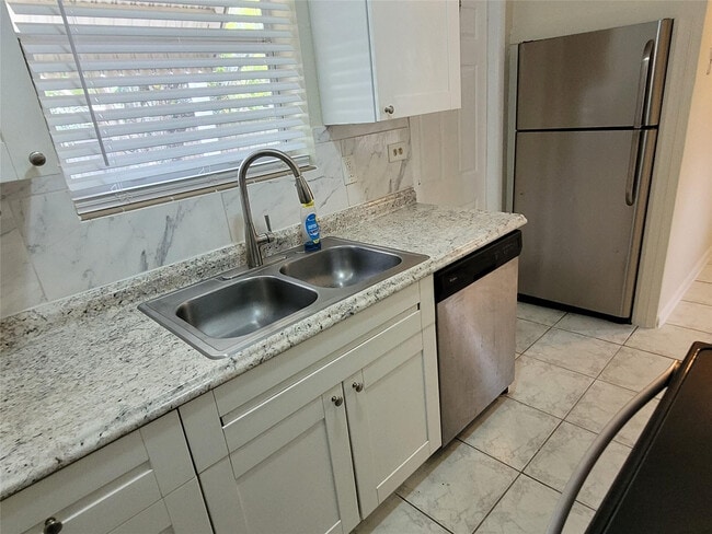 Photo - 4870 NE 16th Ave