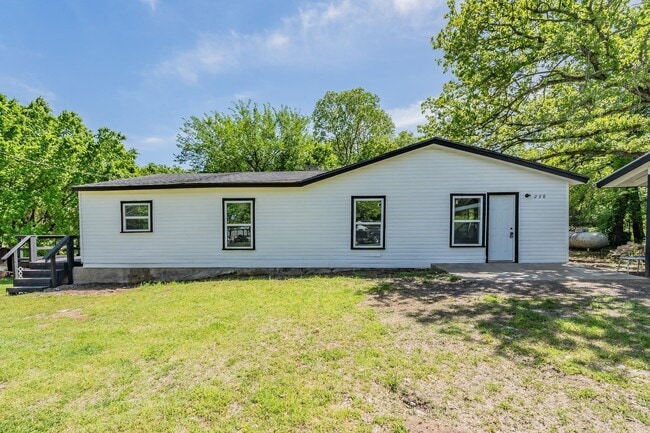 Photo - 238 Briar Oaks Dr