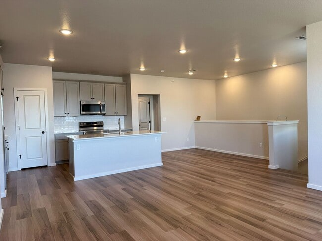 Photo - Beautiful Home in Windsor with Internet Included!