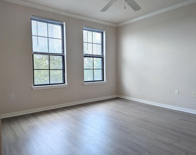 Photo - Updated, clean 1x1 New floors, appliances,...