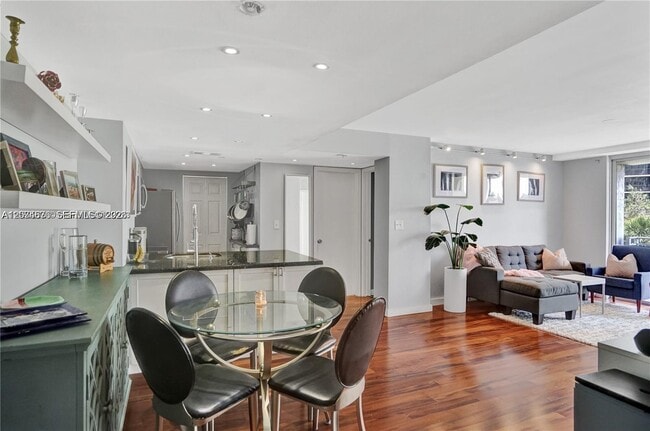 Photo - 770 Claughton Island Dr Unidad 403