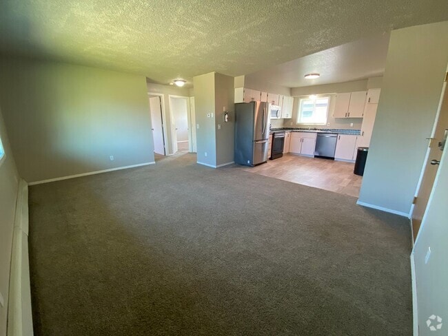Building Photo - 1103 Karluk St Unit 2 Rental