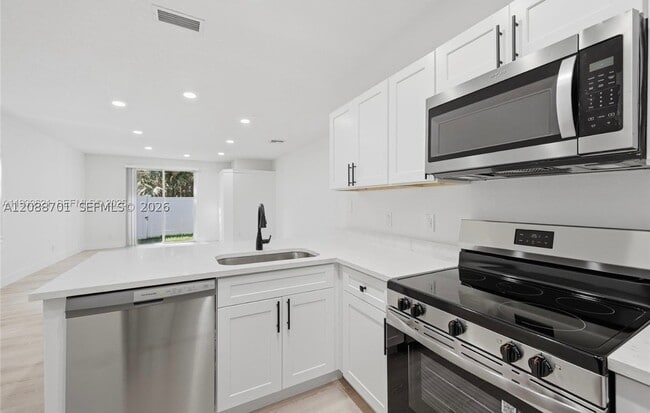 Photo - 5703 NW 48th Ave