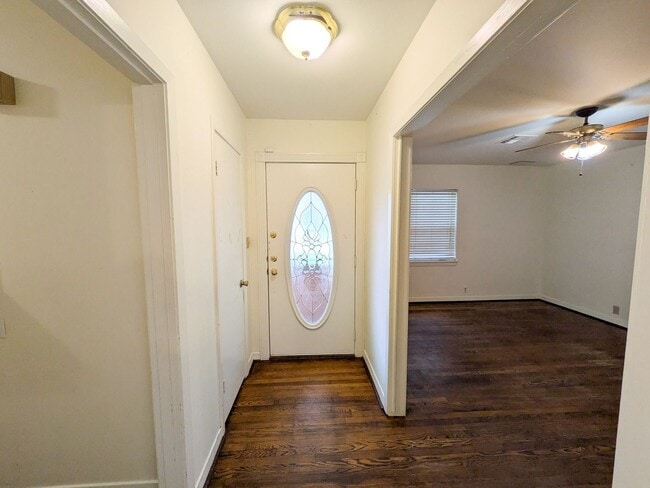 Photo - 5040 Raleigh Dr