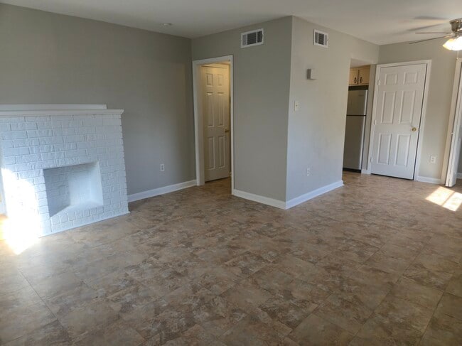 Photo - 3708-3714 Stefano Street