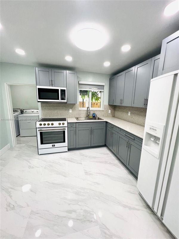 Photo - 10370 SW 174th Terrace