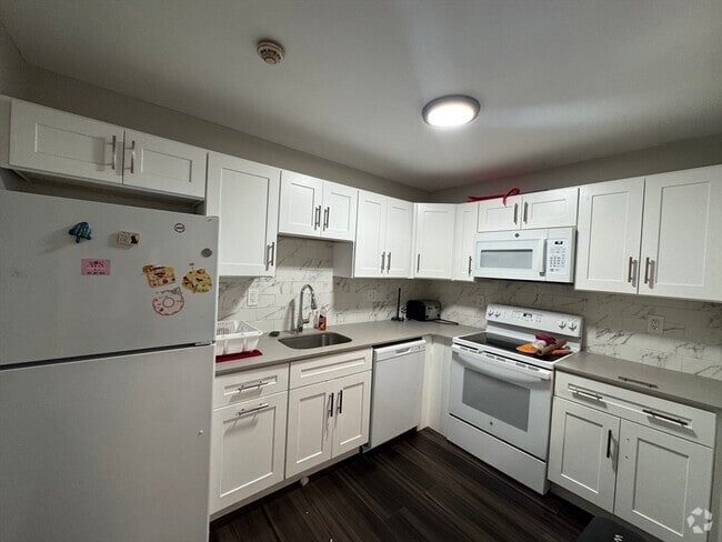 Building Photo - 261 Union St Unit 12 Rental