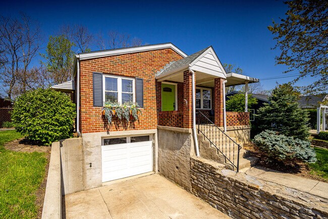 Photo - 1128 Exter Dr