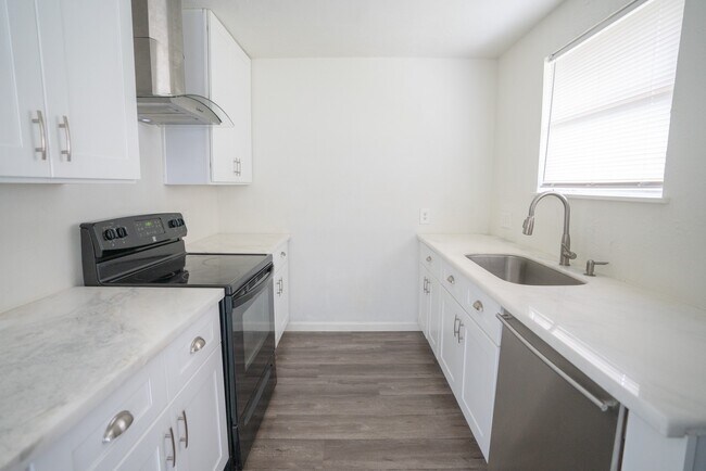 Photo - 3914 Ripplebrook Dr