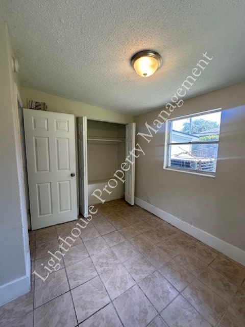 Photo - Bright 4 Bedroom Home With Tile Flooring Throughout