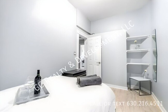 Photo - 2307 S Leavitt St Condo Unit 2