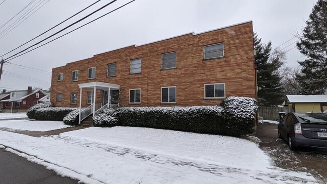 Building Photo - 3618 Robb Ave