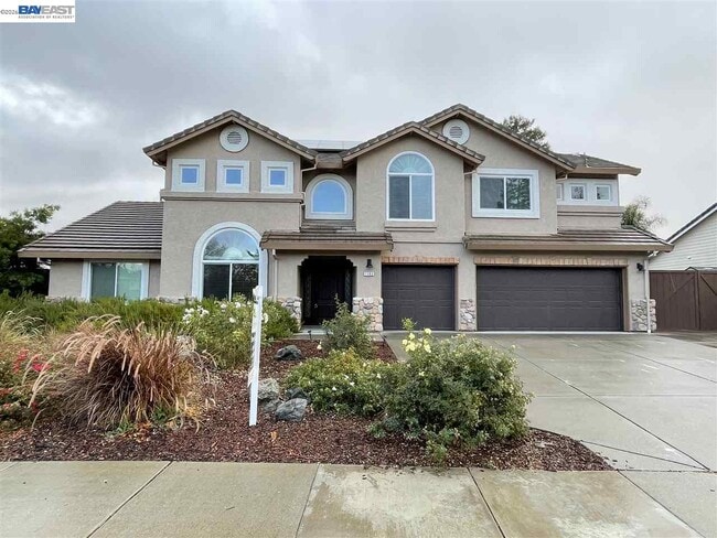 Building Photo - 1393 Arrowhead Ave