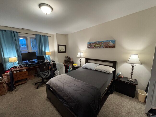 King Sized Bed can fit into the bedroom - 1328 Broadway Unit 6