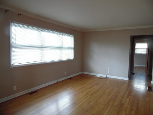 Photo - 662 Cardinal Ln