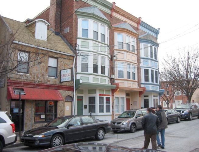 Photo - 212-214 W 7th St Apartments