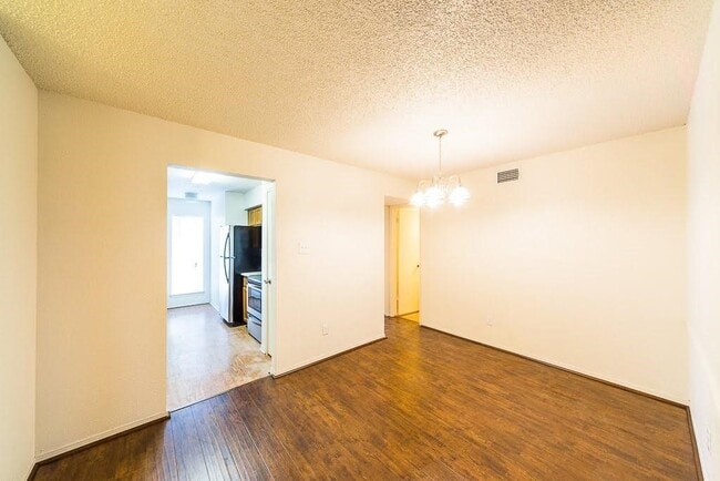 Photo - 3600 Jeanetta St