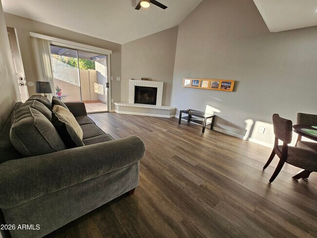 Photo - 2144 E Center Ln