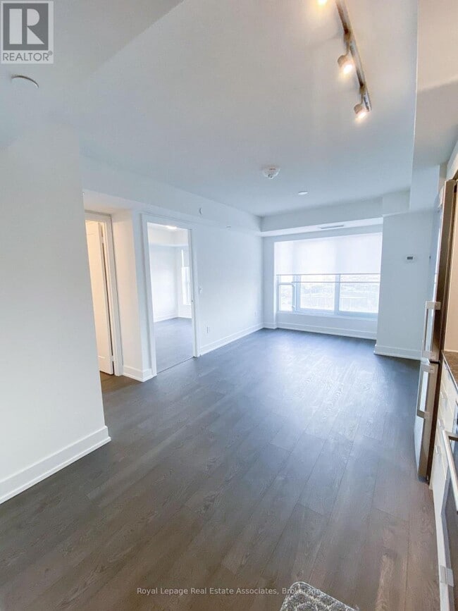 Photo - 7 Mabelle Ave Unité 405