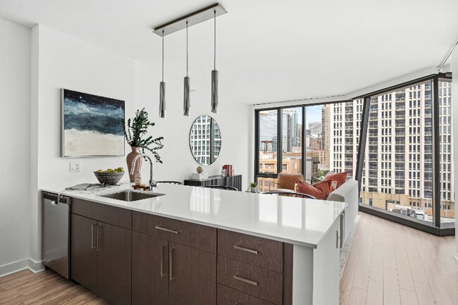 Building Photo - 71 E 13th St Rental