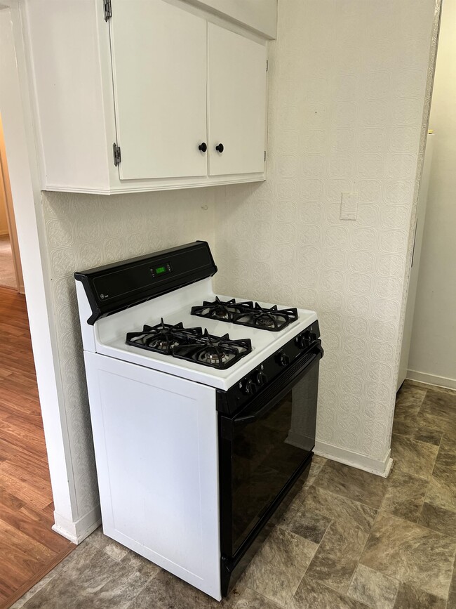 Photo - 3122 Commander Dr