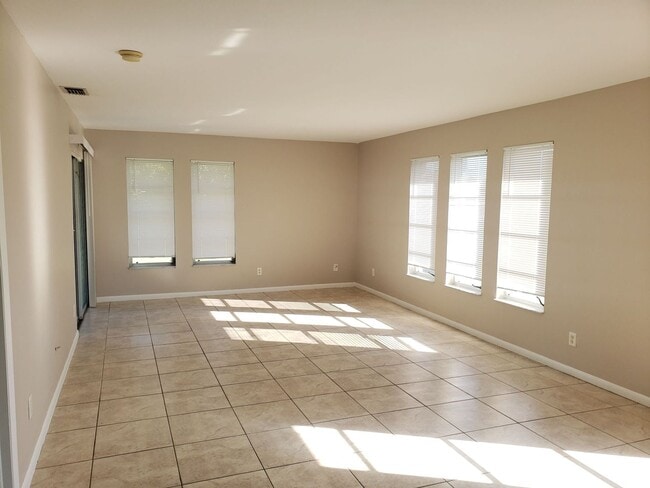Photo - WR-16 Gebel 1101 Duplex Unit 1101 SW 48th Terr.