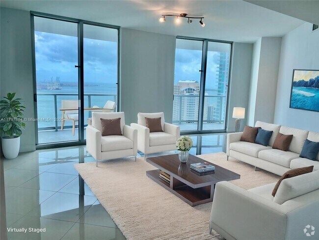 Building Photo - 300 S Biscayne Blvd Unit 2710 Rental