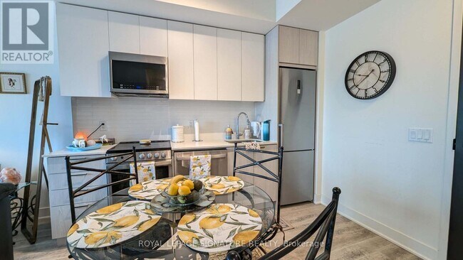 Photo - 185 Deerfield Rd Unité 321