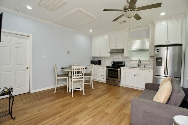 Photo - 3710 Yellowstone Blvd