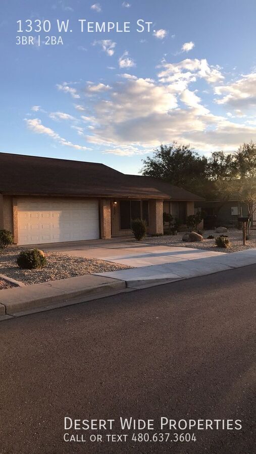 Photo - 1330 W Temple St