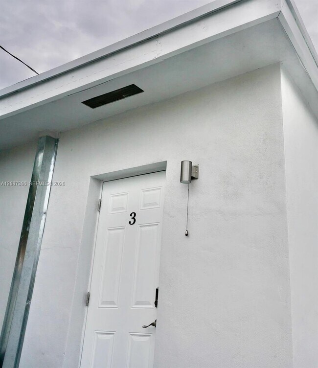 Photo - 1647 NW 29th Ave Unit 3