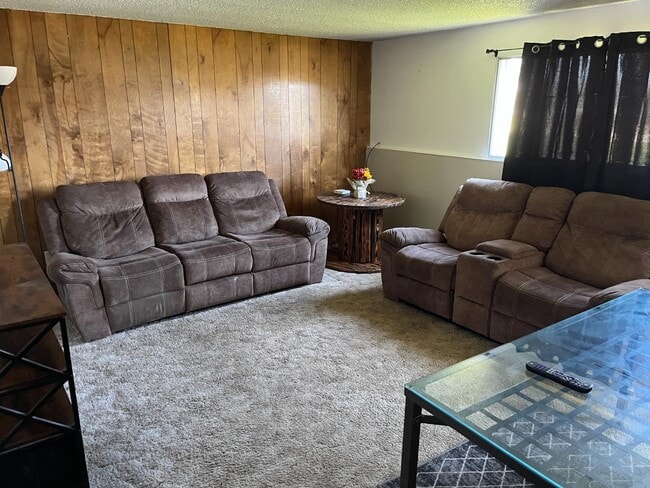 Photo - 1131 Walnut St