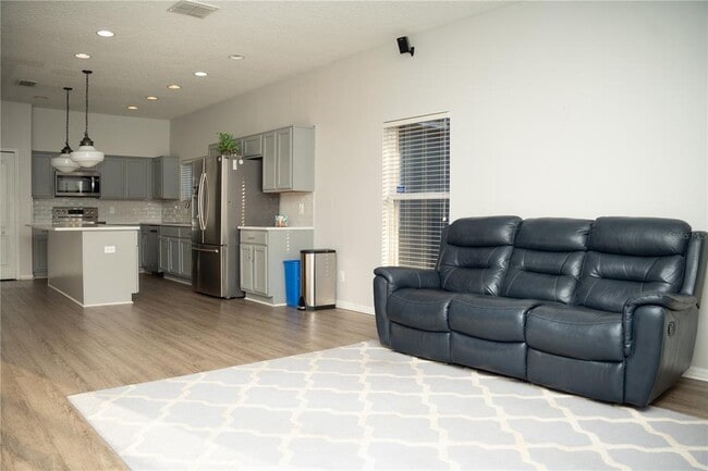 Photo - 1268 Portmoor Way