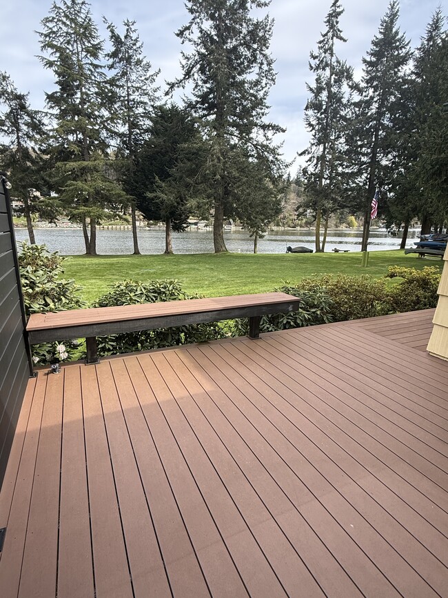 Building Photo - 6840 NE Wood Bay Ln