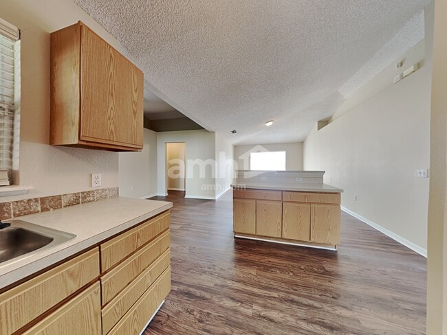 Photo - 7405 Prosperity Park Rd N