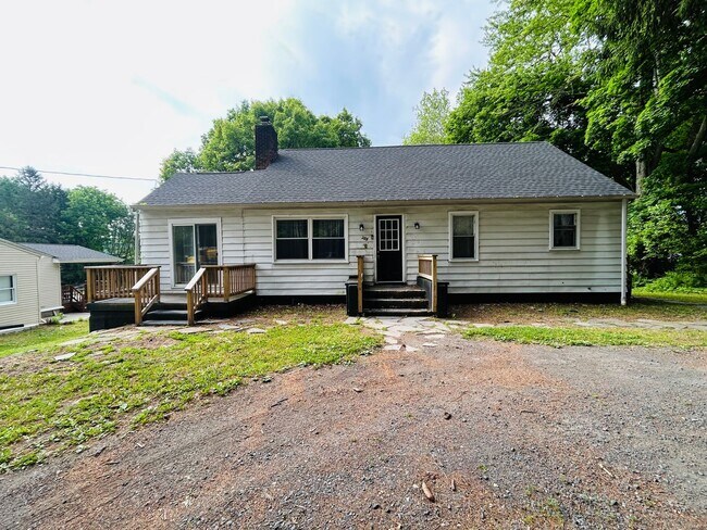Photo - Cute 3 bedroom house located in East Stroudsburg Borough!