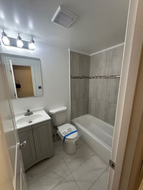 Photo - 2440 S Street Southeast, #4 Unidad #4
