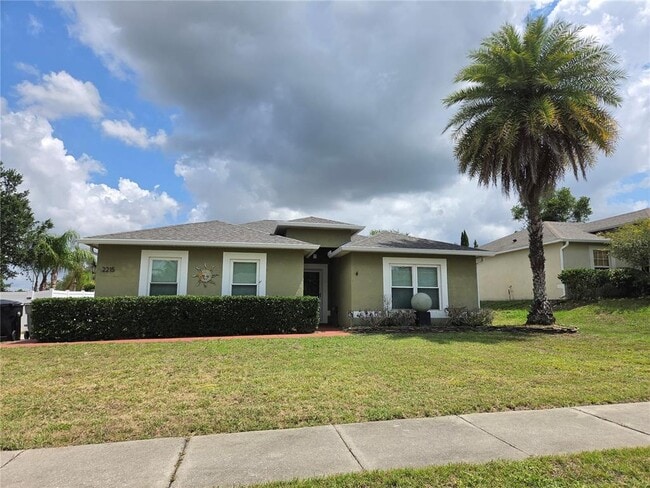 Building Photo - 2215 Kingscrest Cir
