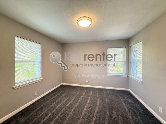 Photo - 305 Sunrise Ln Unit C